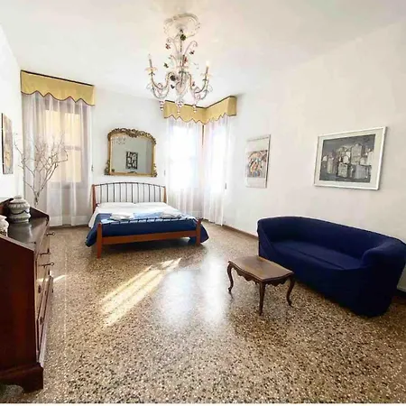 Ca Samuele Historical Venedik